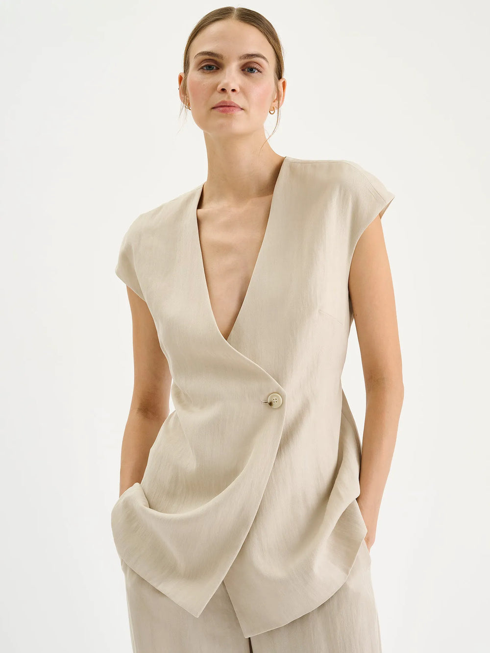 beige