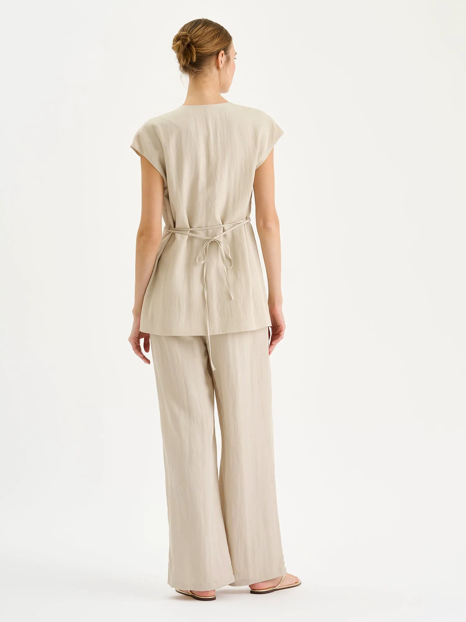beige