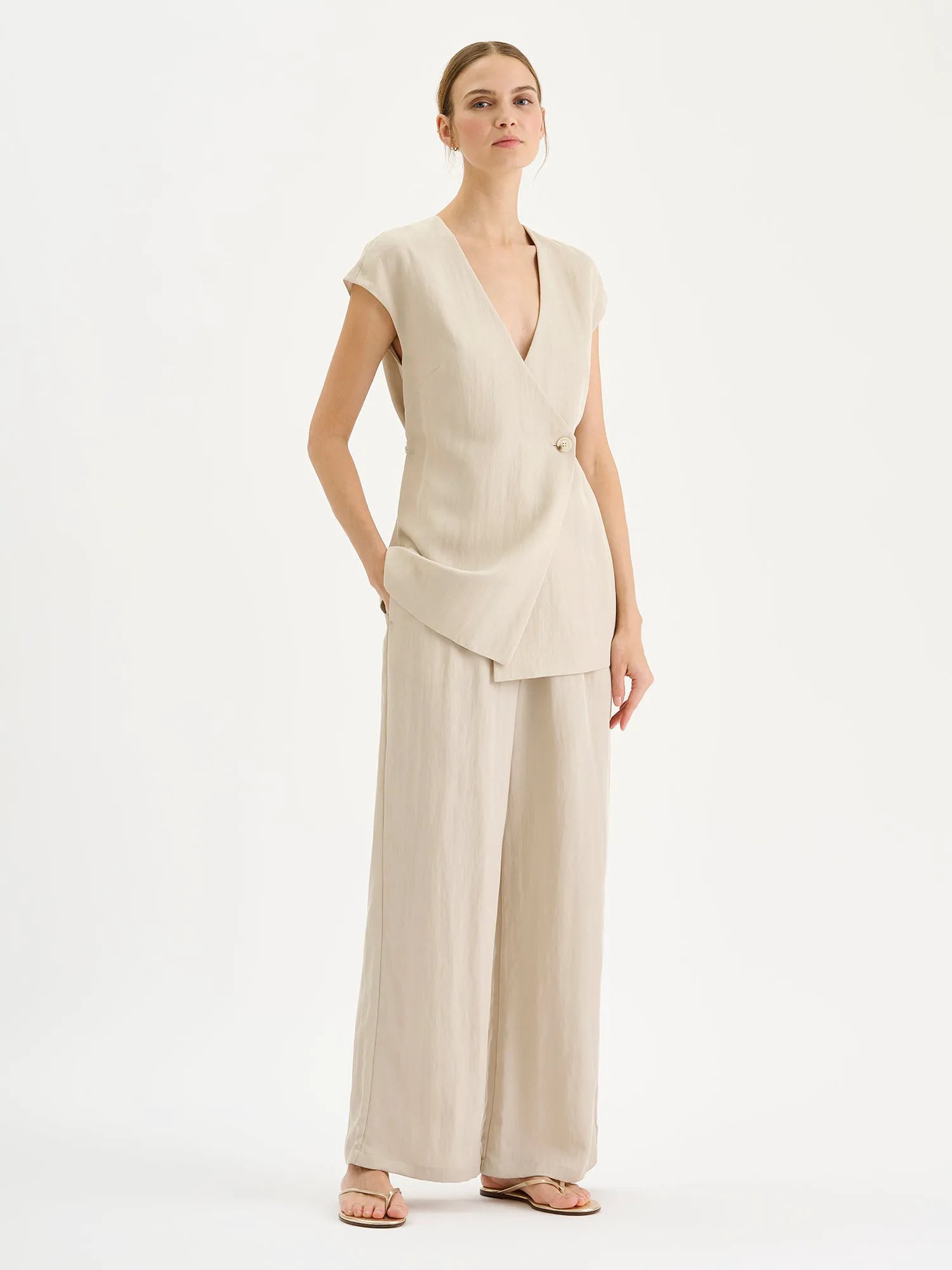beige
